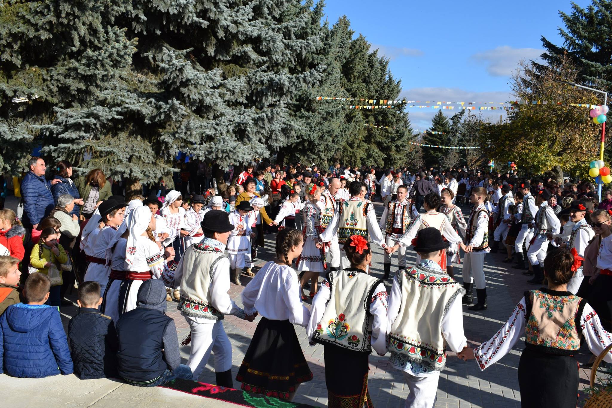 45737615_928734477311458_2751793603905847296_n