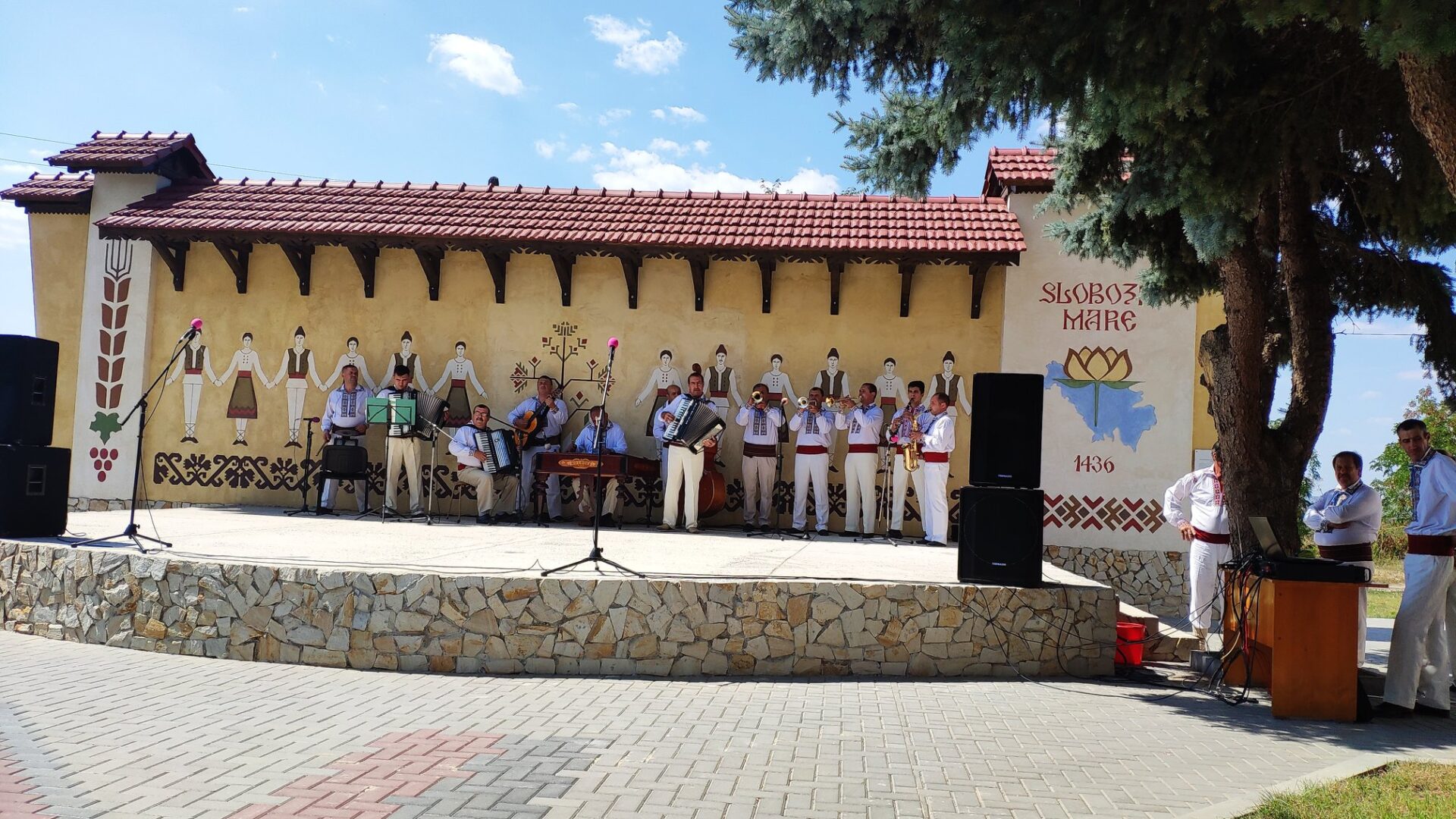 68603120_2414048052045593_5354676018734956544_n