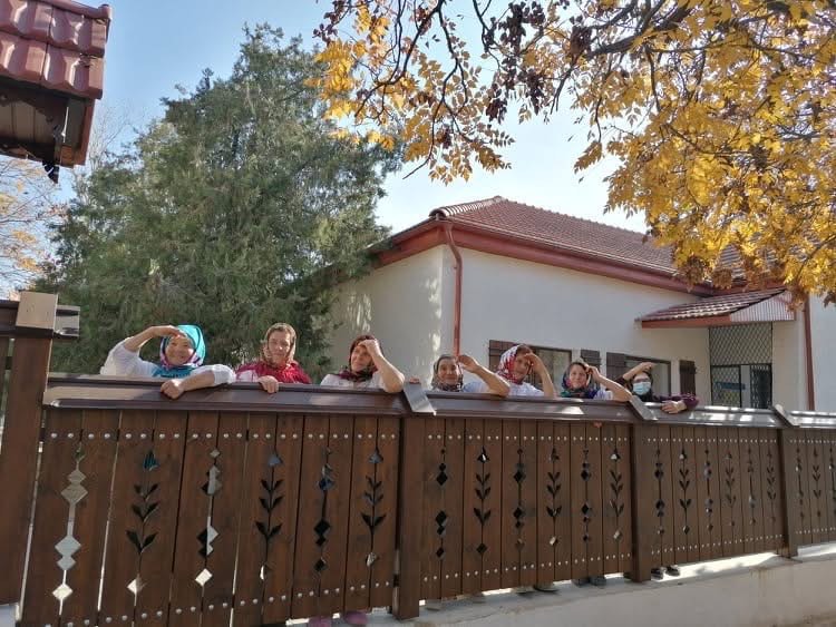 fcf6009f-3a99-4a64-a9a1-b3282e70cd6d